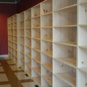 Estante de madeira para livros