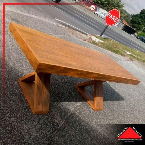 Mesa de centro rústica  Mesa de tronco, Centros de mesa, Madera de  eucalipto